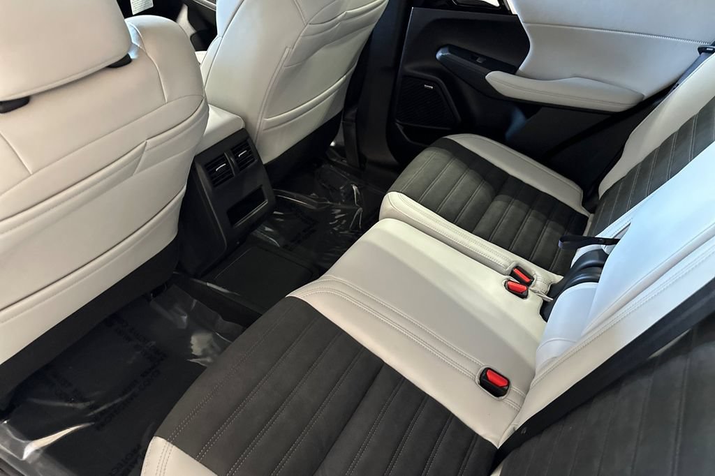 New 2026 Mitsubishi Outlander SE AWD/4WD image 12