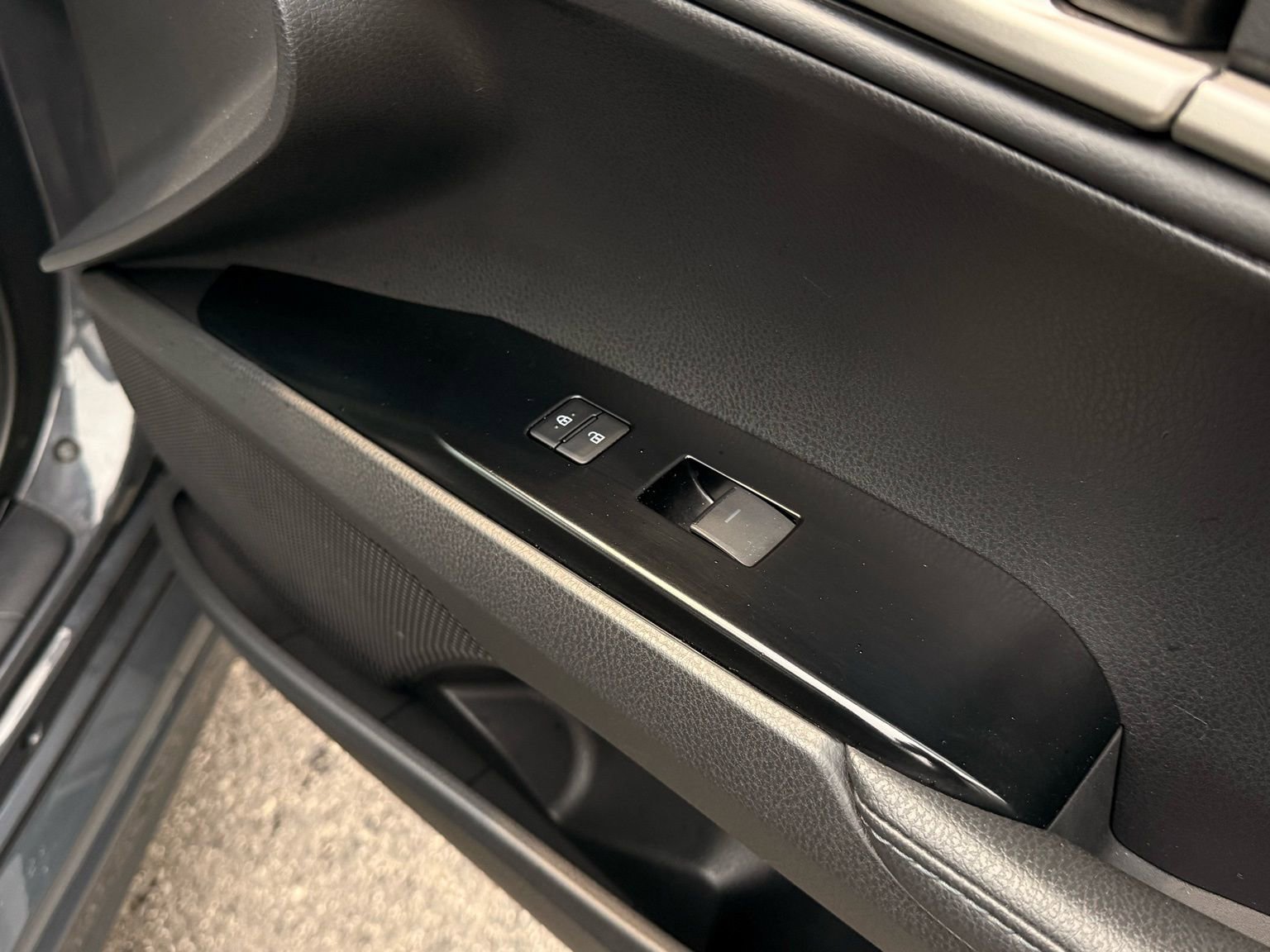 Used 2025 Toyota Camry XSE image 17