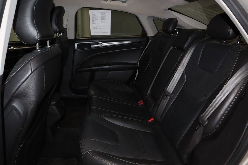 Used 2016 Ford Fusion Titanium FWD image 25