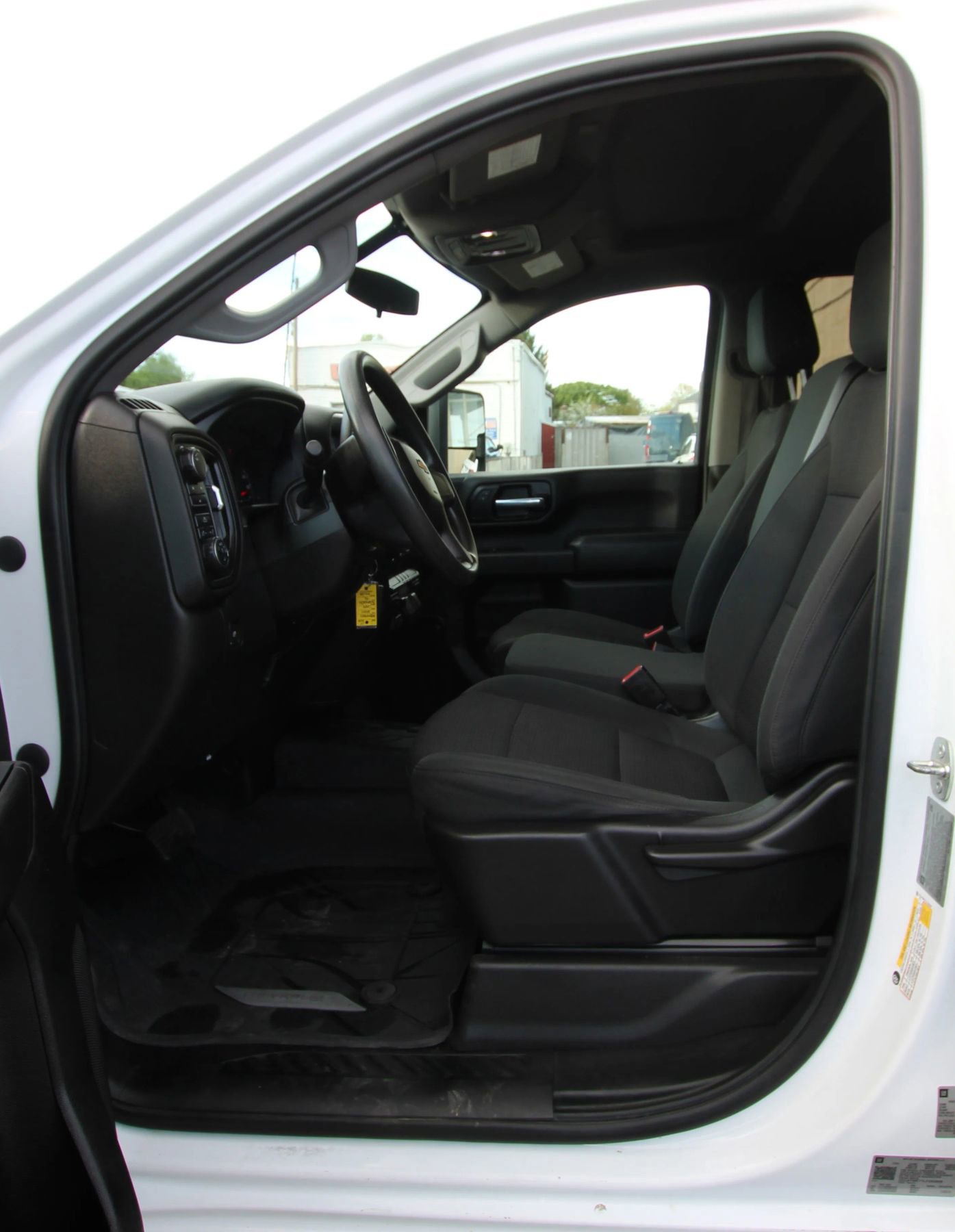 Used 2020 Chevrolet Silverado 2500 Custom w/ Custom Value Package image 9
