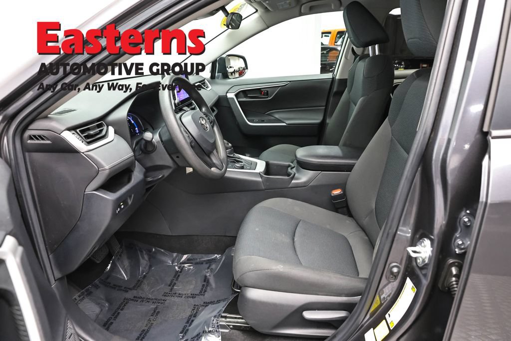Used 2023 Toyota RAV4 LE AWD/4WD image 14