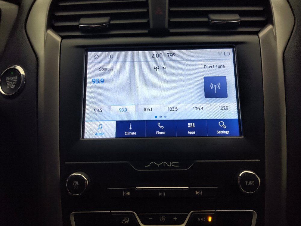 Used 2020 Ford Fusion SE FWD image 25