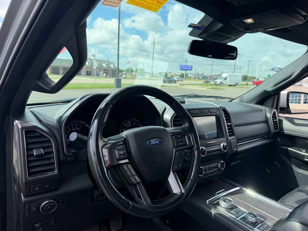 Used 2021 Ford Expedition Limited AWD/4WD image 12