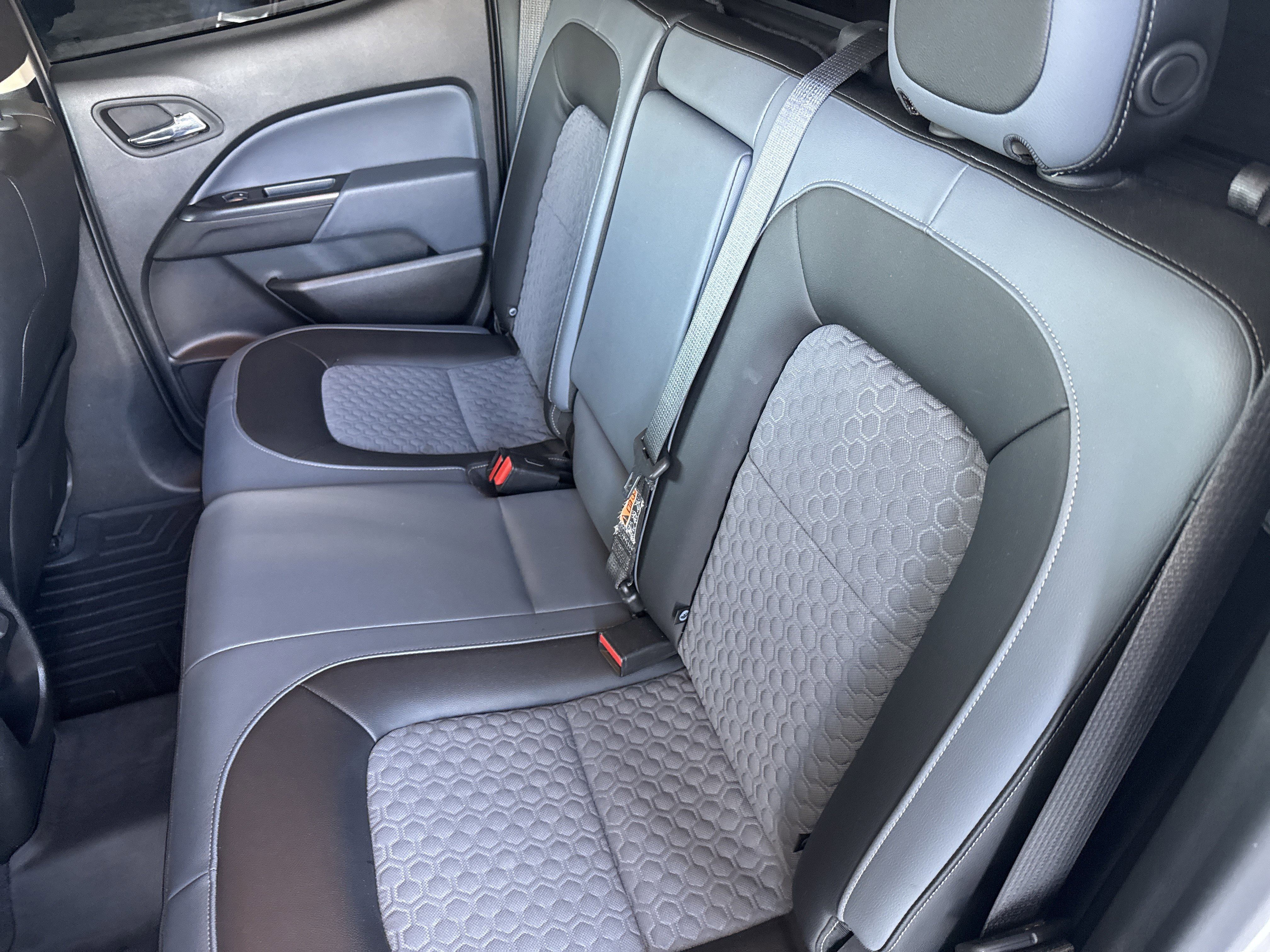 Used 2020 Chevrolet Colorado Z71 image 12