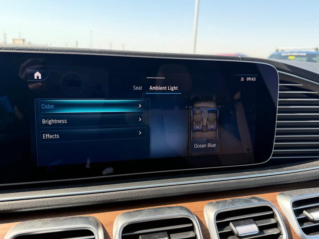 Used 2025 Mercedes-Benz GLS 450 4MATIC image 29