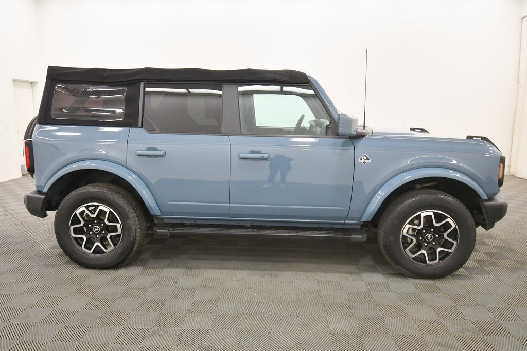 Used 2022 Ford Bronco Outer Banks image 9
