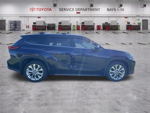 Used 2022 Toyota Highlander Limited AWD/4WD image 8