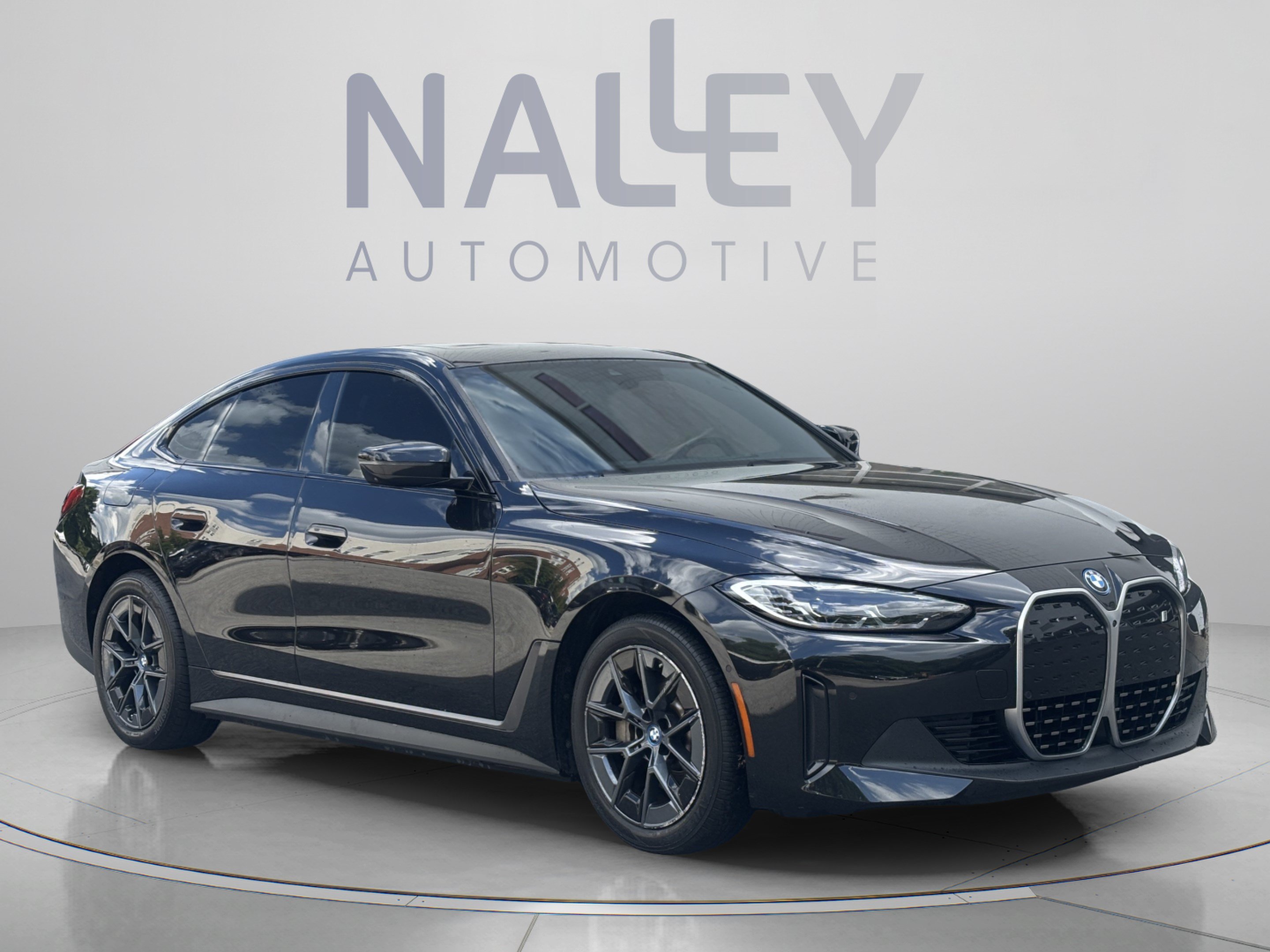 Used 2023 BMW i4 eDrive35 w/ Premium Package RWD image 5