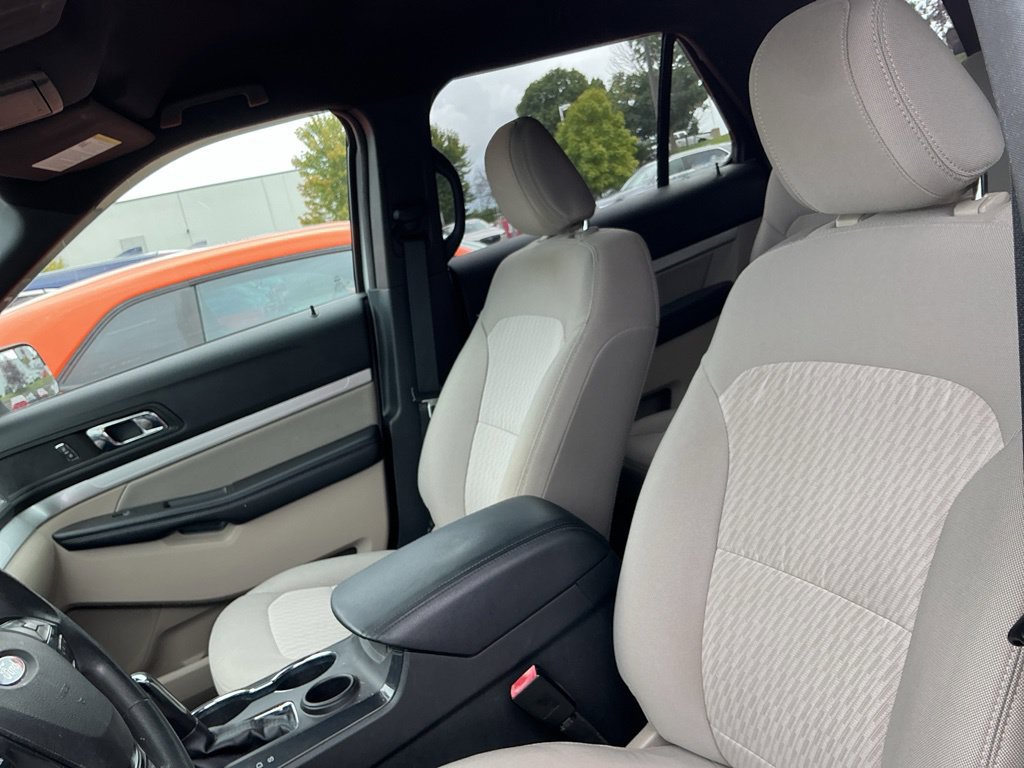 Used 2018 Ford Explorer FWD image 9