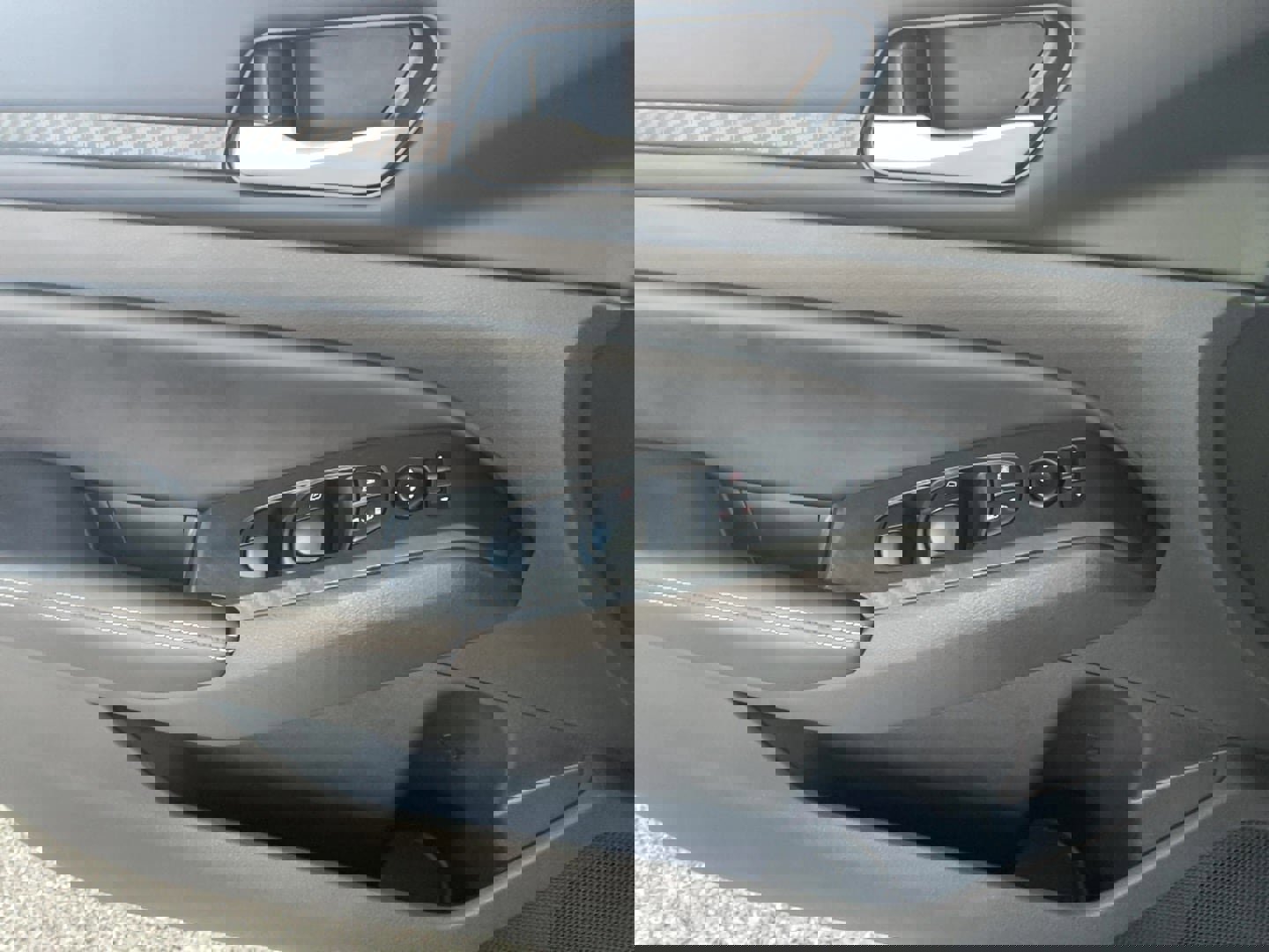 Used 2024 Nissan Altima 2.5 SV w/ SV Premium Package image 17