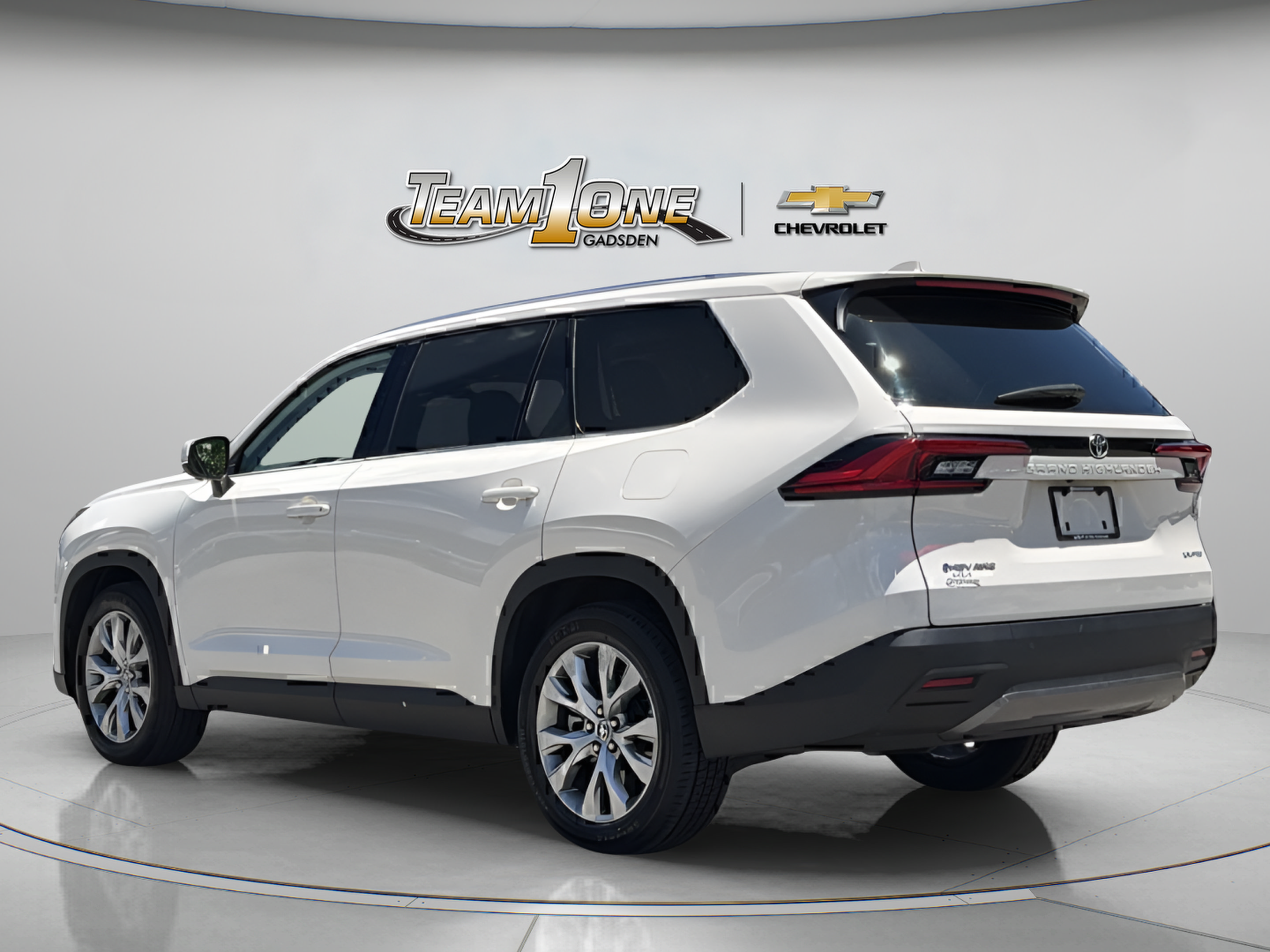Used 2024 Toyota Grand Highlander AWD Hybrid image 6