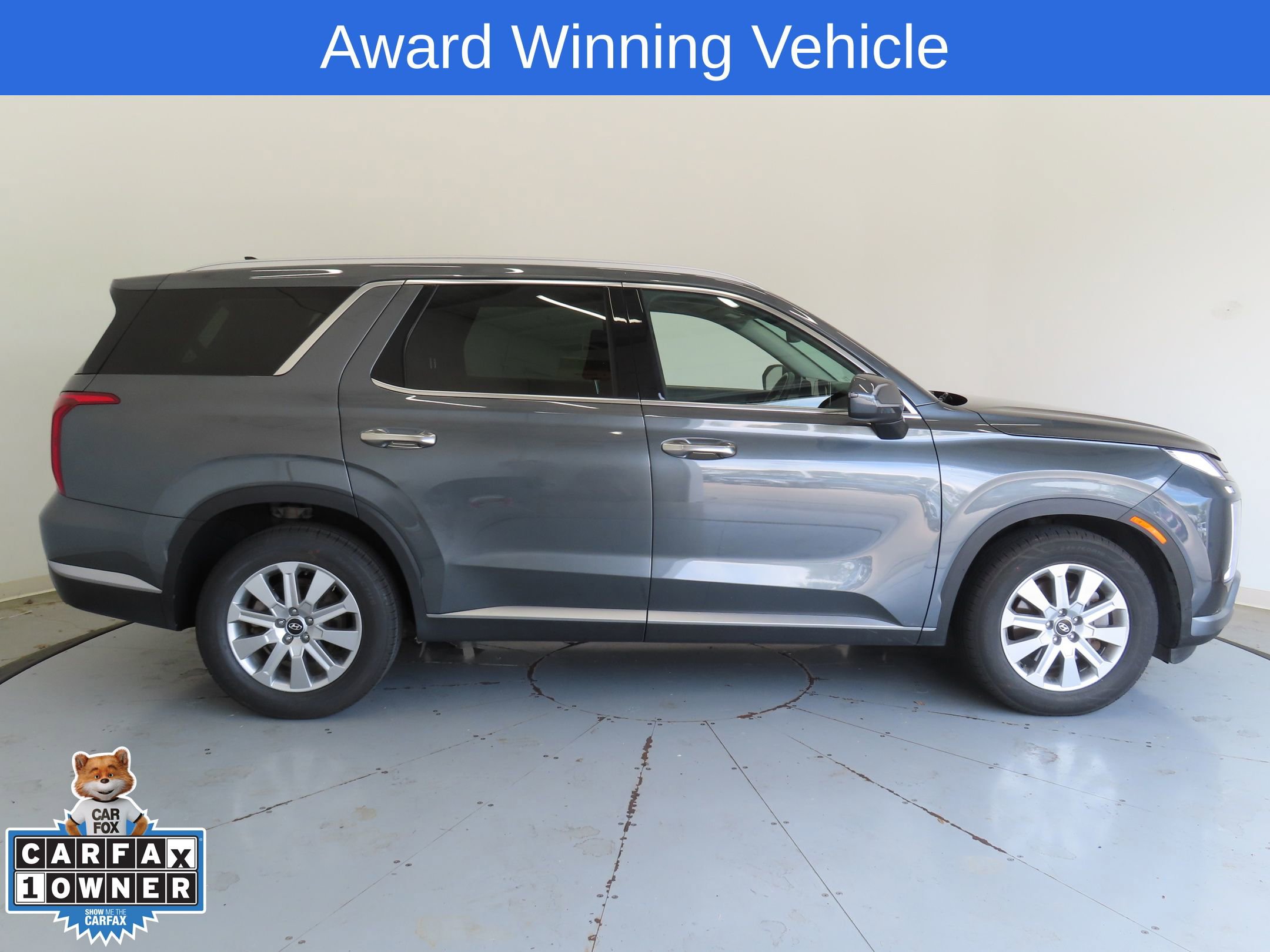 Used 2024 Hyundai Palisade SEL image 2