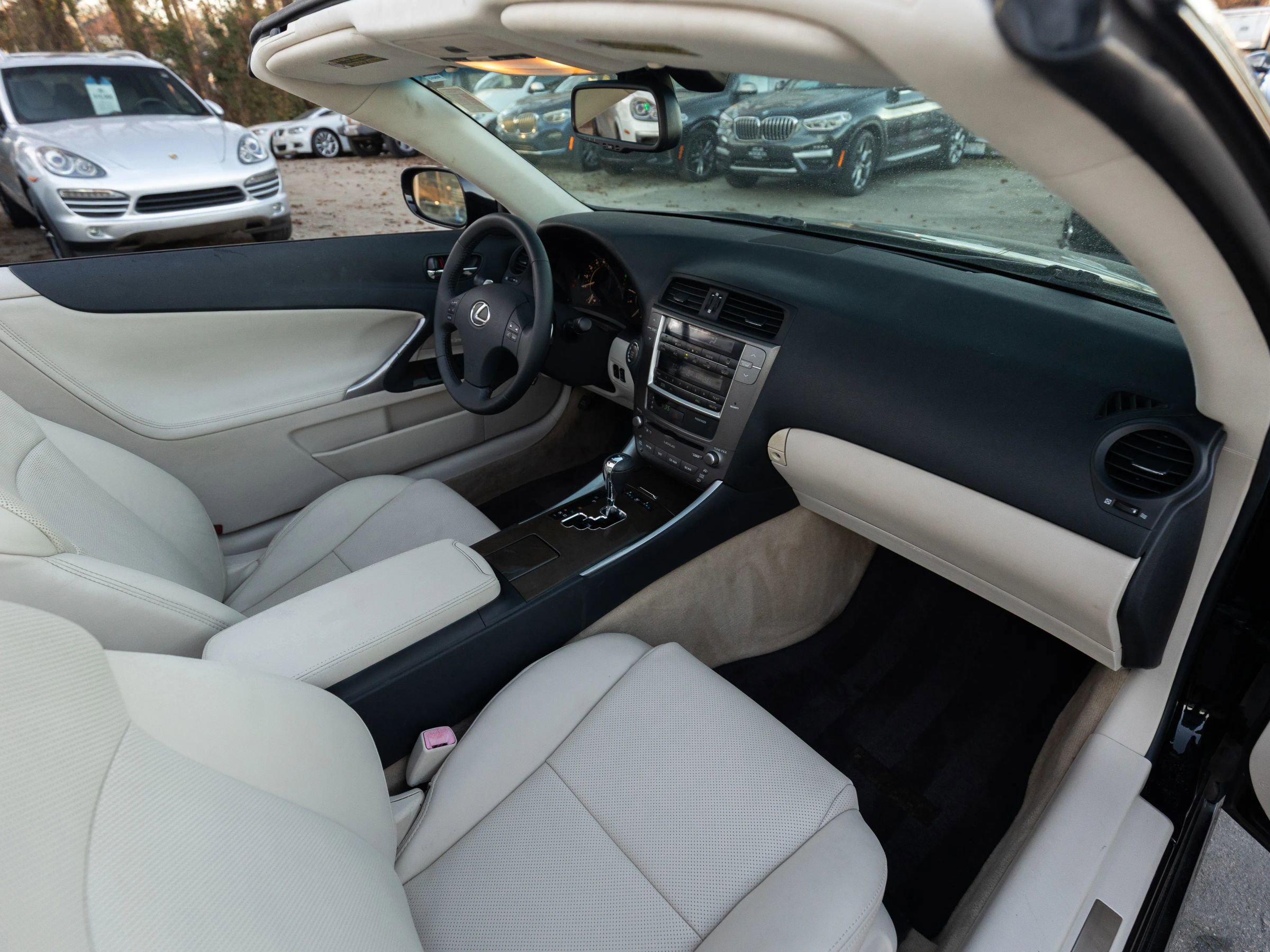 Used 2010 Lexus IS 250C image 21