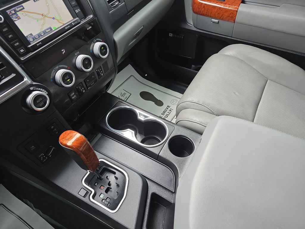Used 2019 Toyota Sequoia Platinum image 30