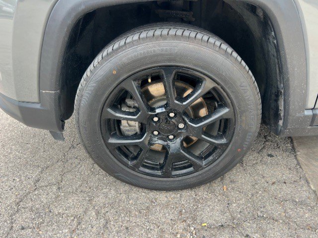 Used 2023 Jeep Compass Altitude AWD/4WD image 10