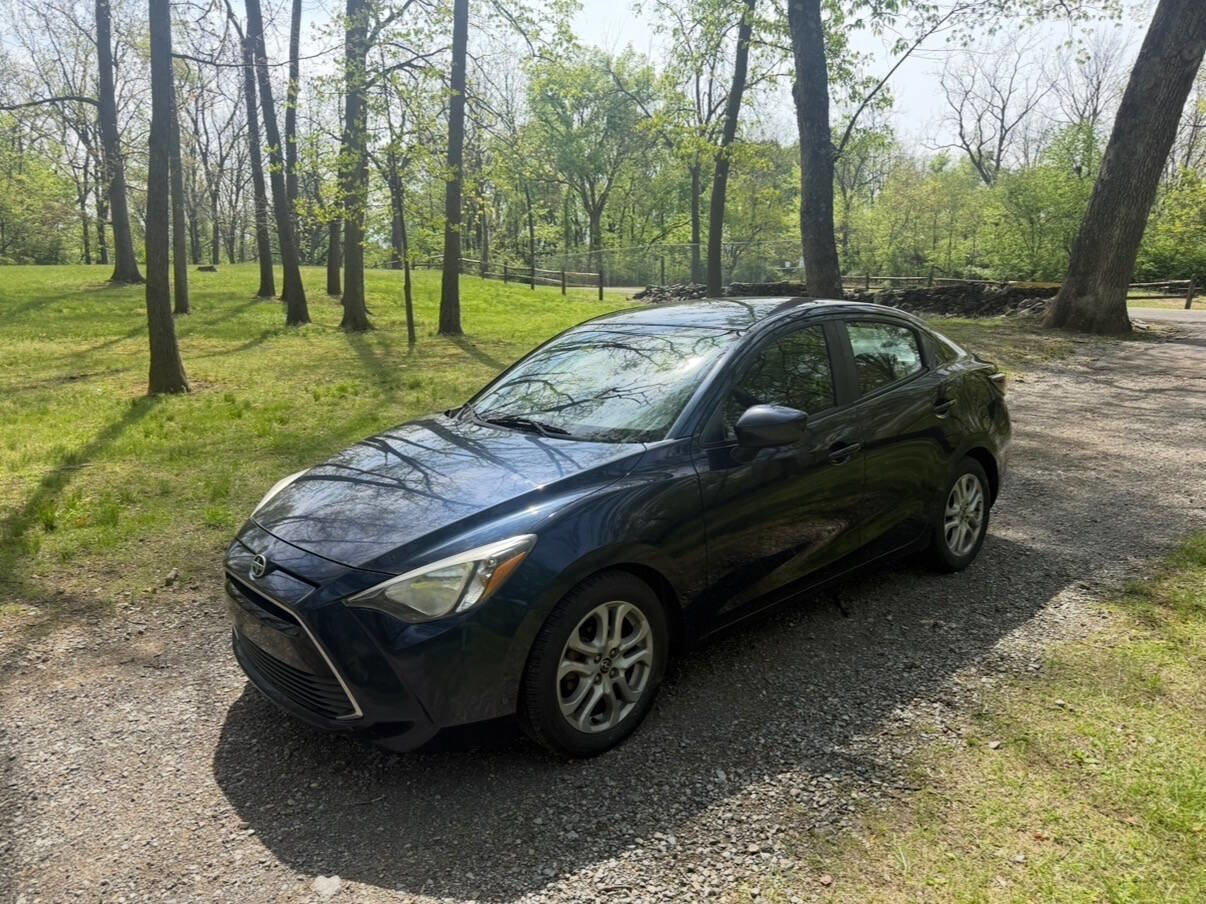 Used 2016 Scion iA FWD image 2