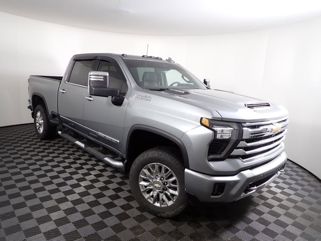 Used 2024 Chevrolet Silverado 3500 High Country w/ High Country Premium Package AWD/4WD image 11