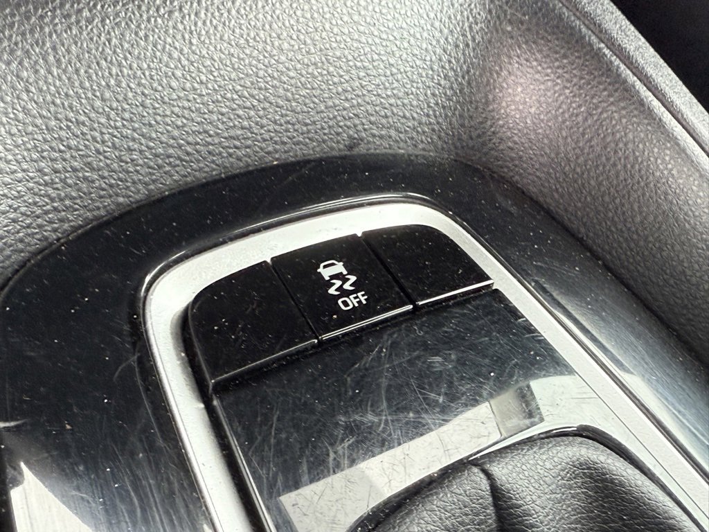 Used 2021 Toyota Corolla LE image 26