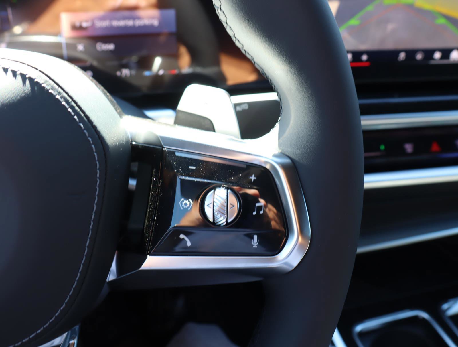 New 2026 BMW 740i w/ Premium Package image 18