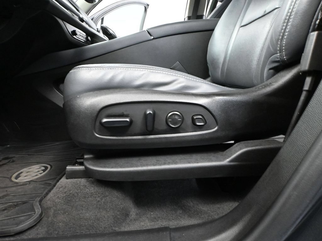 Used 2021 Buick Enclave Premium w/ Surround and Sites Package AWD/4WD image 24