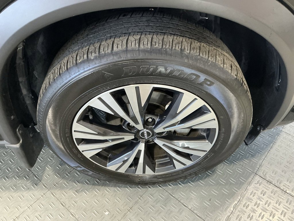 Used 2023 Nissan Rogue SV image 36