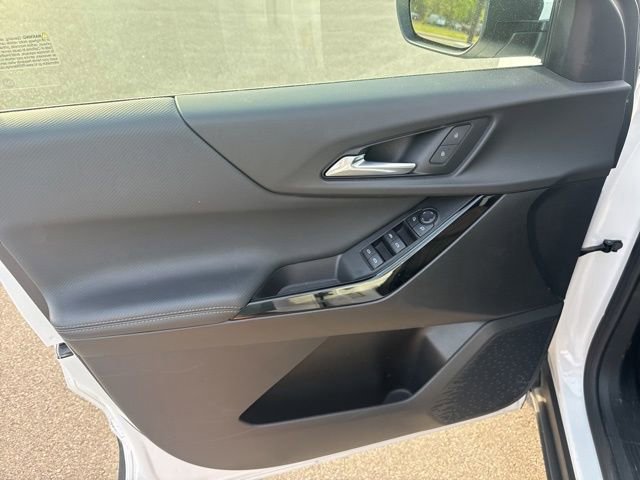 Used 2025 Chevrolet Equinox LT FWD image 14