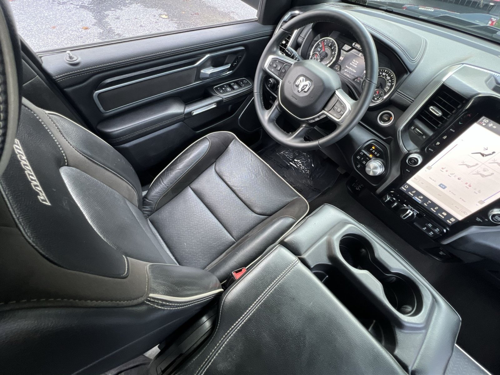 Used 2024 RAM 1500 Laramie AWD/4WD image 16