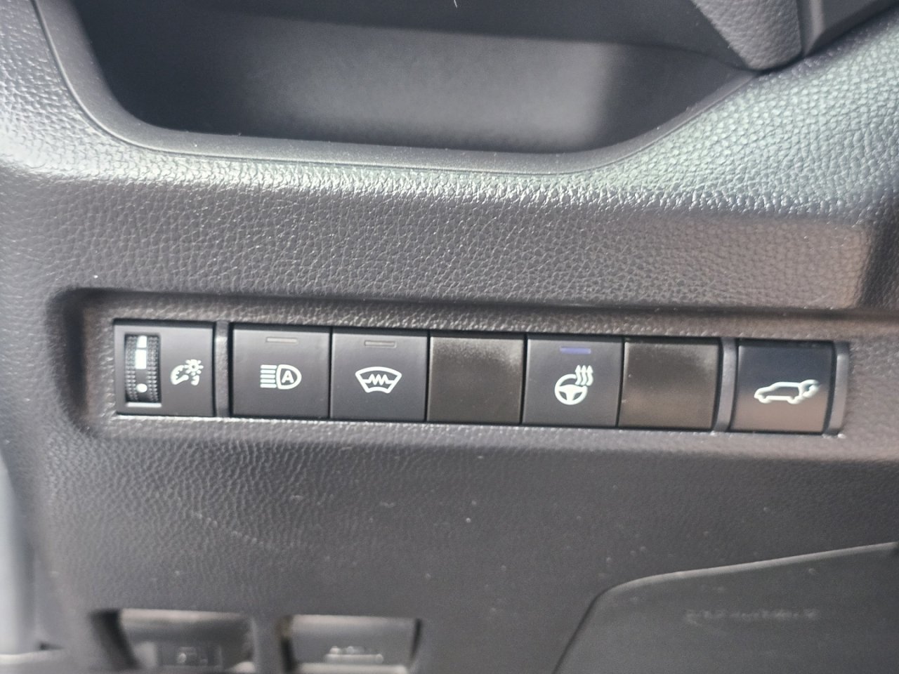 Certified 2024 Toyota RAV4 XLE w/ Convenience Package AWD/4WD image 8