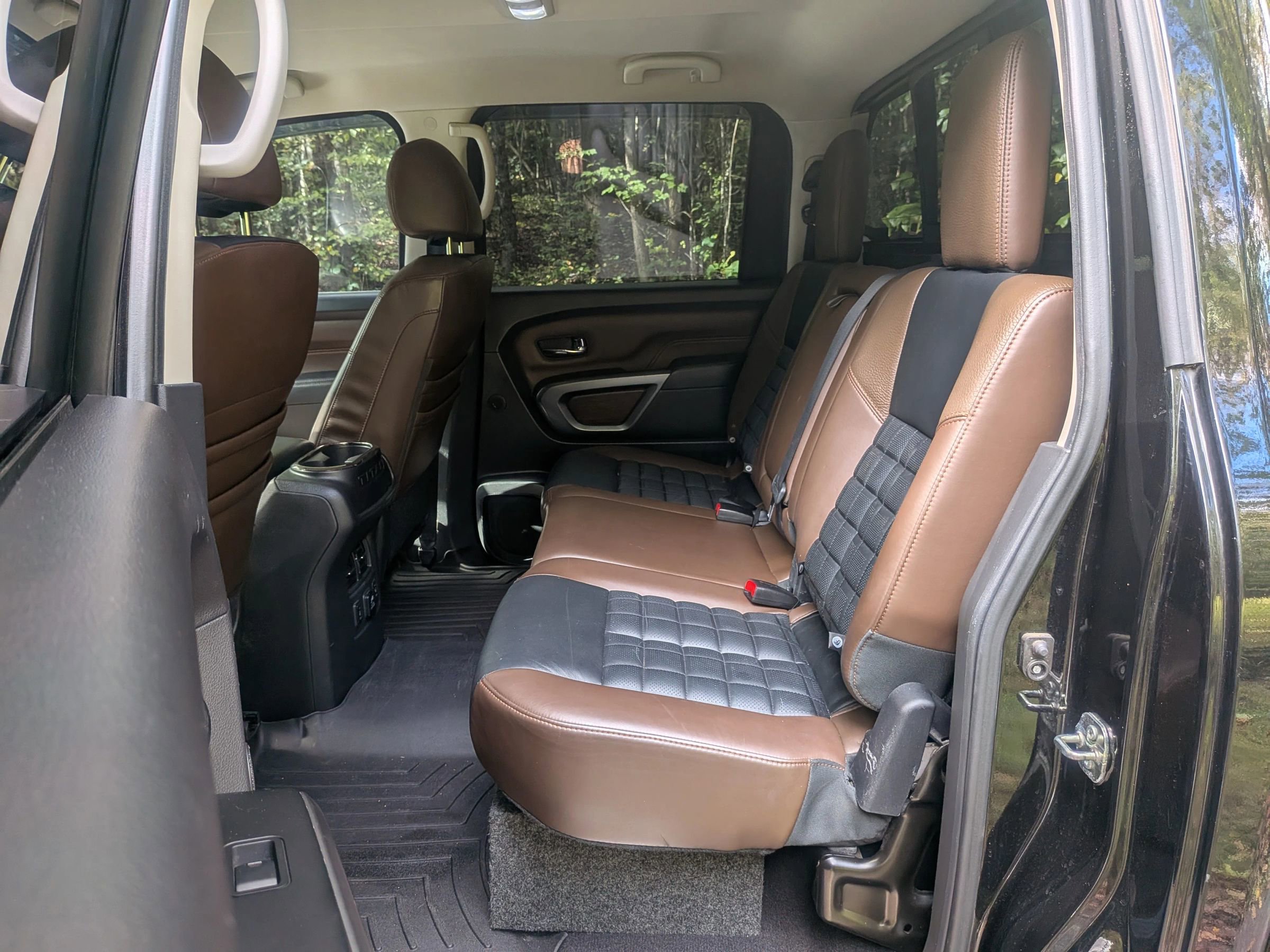 Used 2017 Nissan Titan Platinum Reserve w/ Off-Road Package image 16