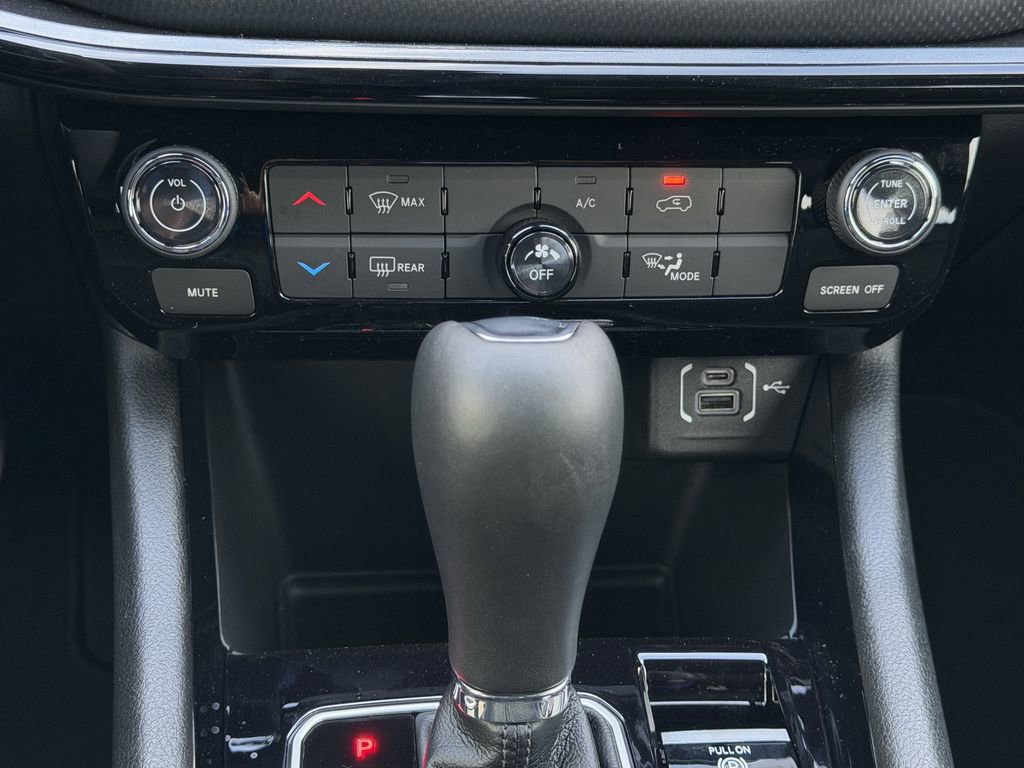 New 2026 Jeep Compass Latitude image 15