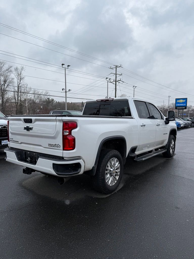 Used 2023 Chevrolet Silverado 2500 High Country w/ Safety Package II image 4
