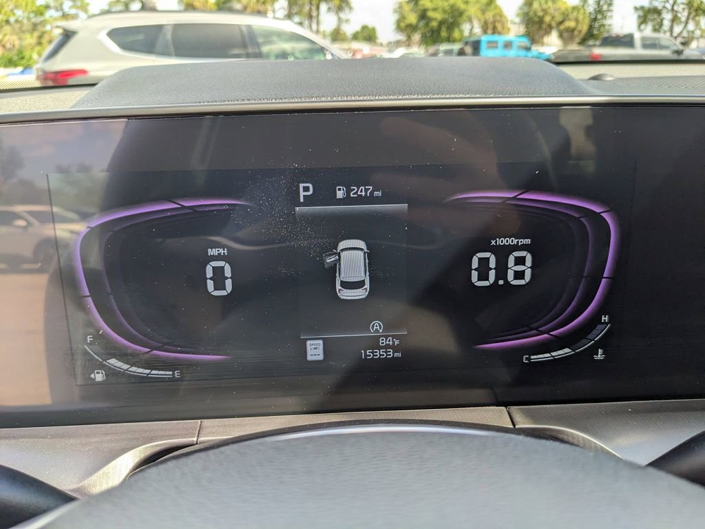 Certified 2025 Kia Telluride LX image 36