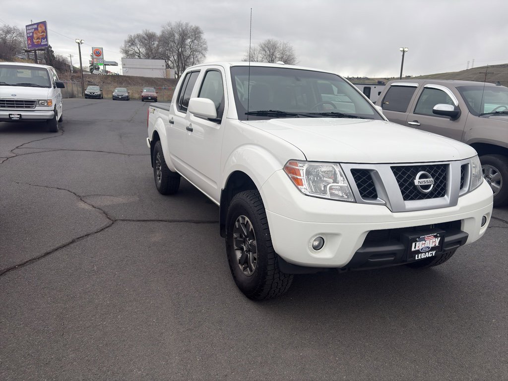 Used 2018 Nissan Frontier PRO-4X AWD/4WD image 5