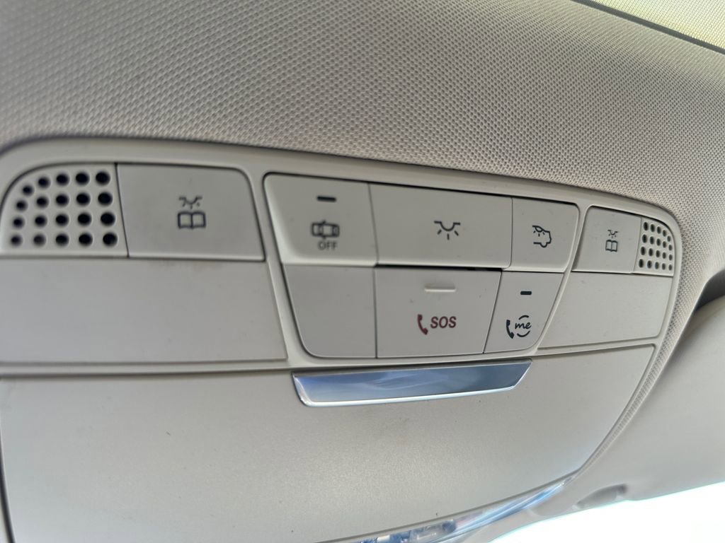 Used 2021 Mercedes-Benz GLC 300 4MATIC w/ Premium Package image 21