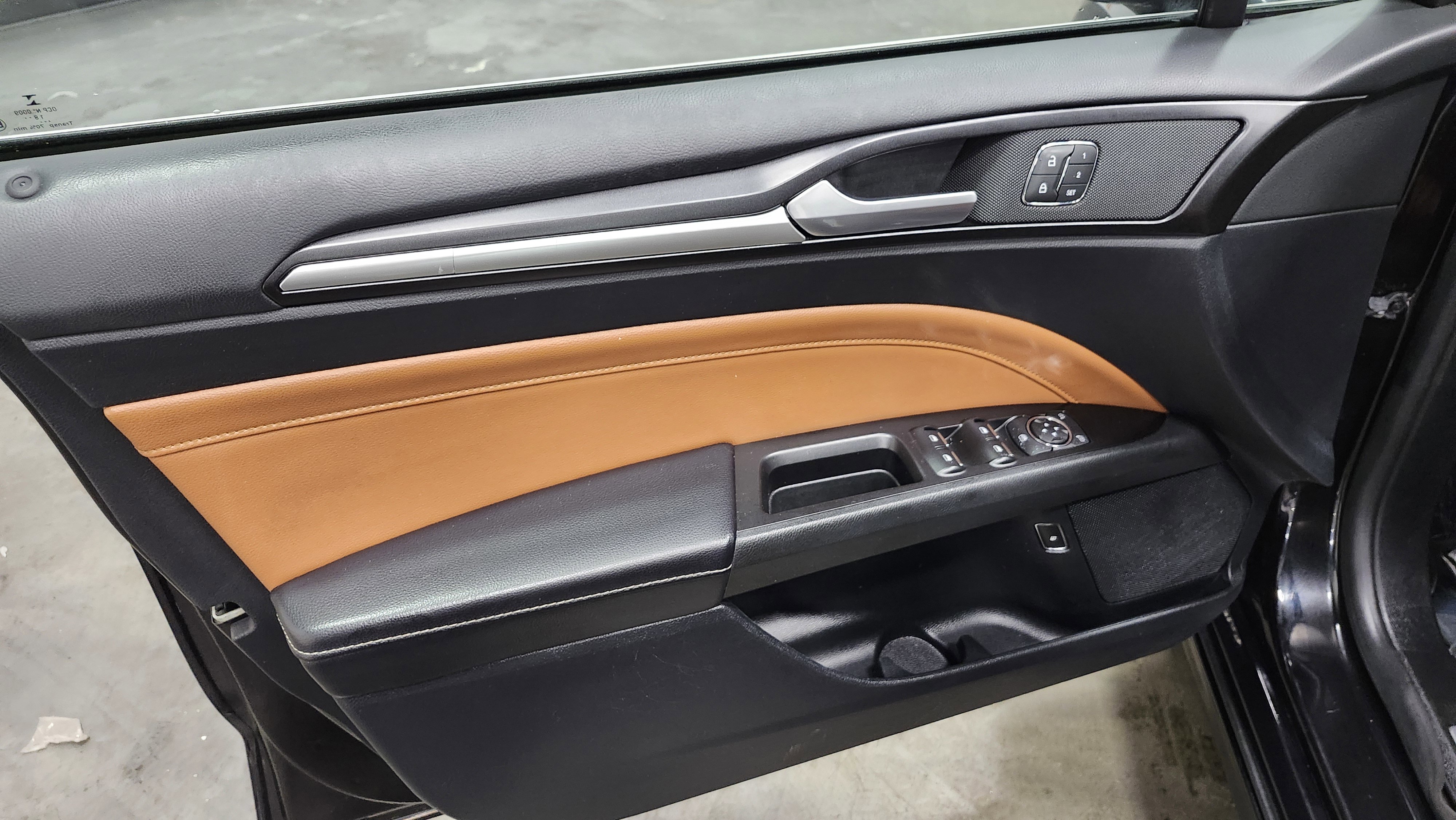 Used 2019 Ford Fusion Energi Titanium image 26