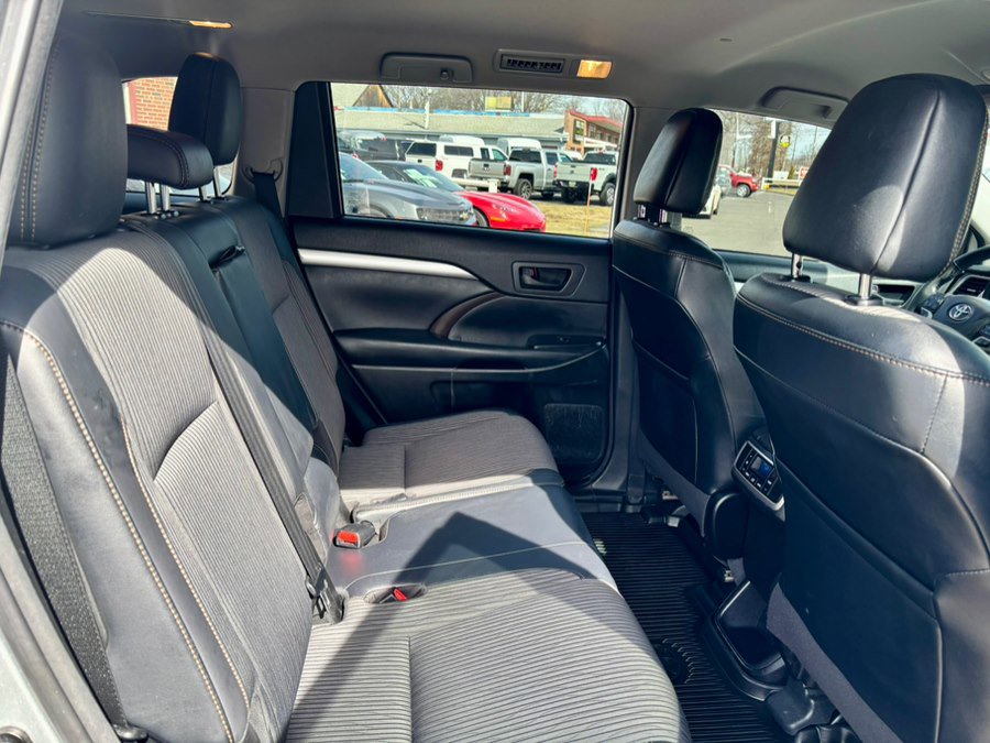 Used 2018 Toyota Highlander Plus image 16