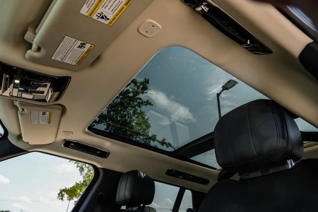 New 2026 Land Rover Range Rover SE AWD/4WD image 5