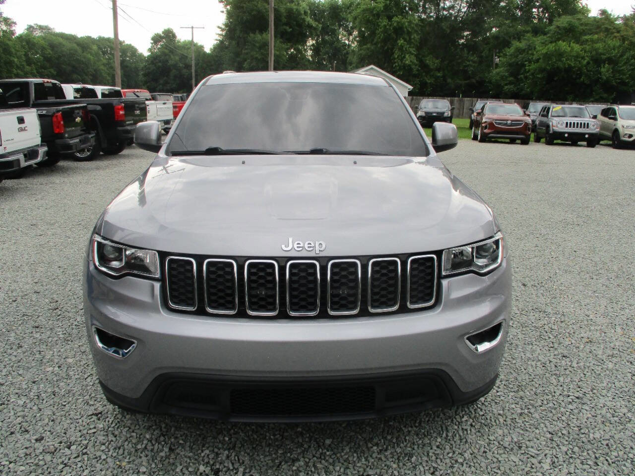 Used 2019 Jeep Grand Cherokee Laredo AWD/4WD image 8