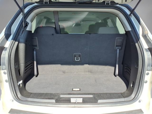 Used 2017 Chevrolet Traverse LT image 3