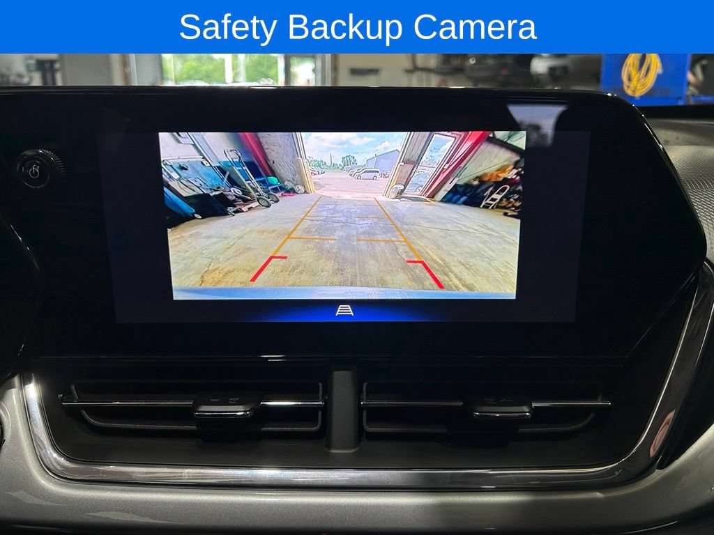 Used 2025 Chevrolet Trax LT FWD image 5