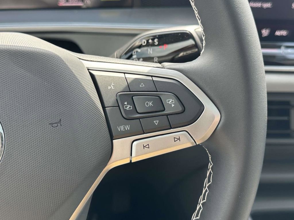 New 2026 Volkswagen Tiguan SE image 19