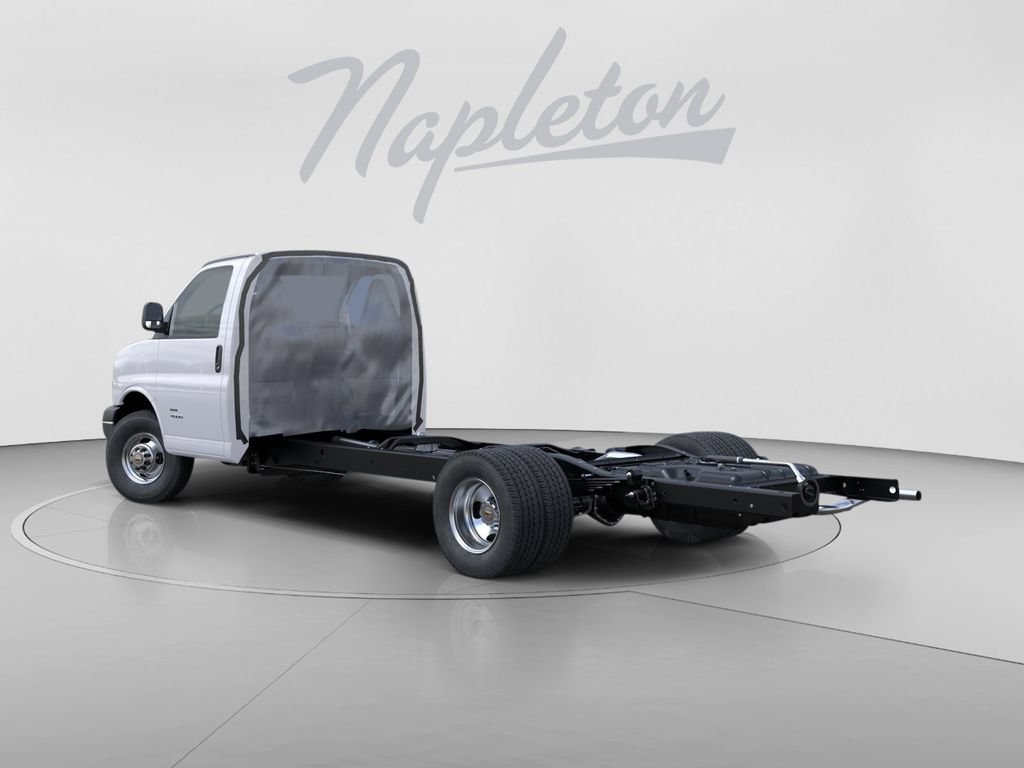 New 2026 Chevrolet Express 3500 w/ Power Convenience Package RWD image 4