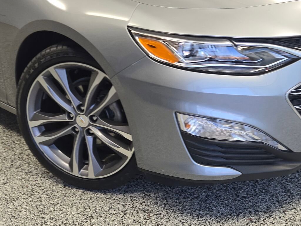Used 2023 Chevrolet Malibu LT image 3