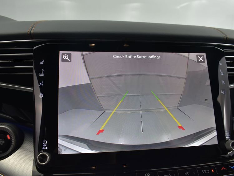 Used 2023 Jeep Grand Wagoneer L Series II w/ Premium Group II image 36