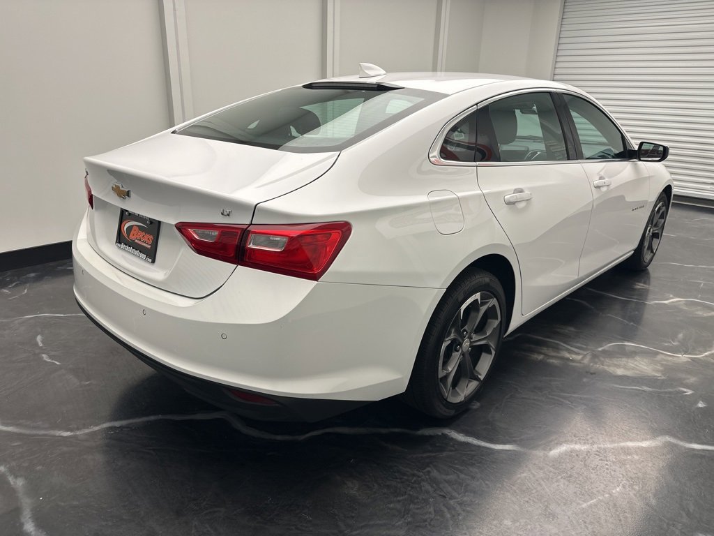 Used 2024 Chevrolet Malibu LT image 3