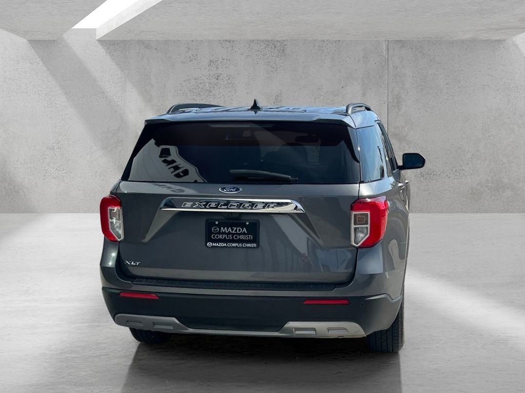 Used 2023 Ford Explorer XLT w/ Equipment Group 202A image 5