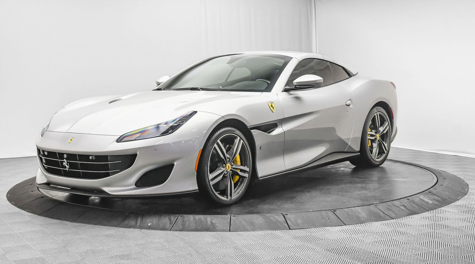 Used 2019 Ferrari Portofino image 62