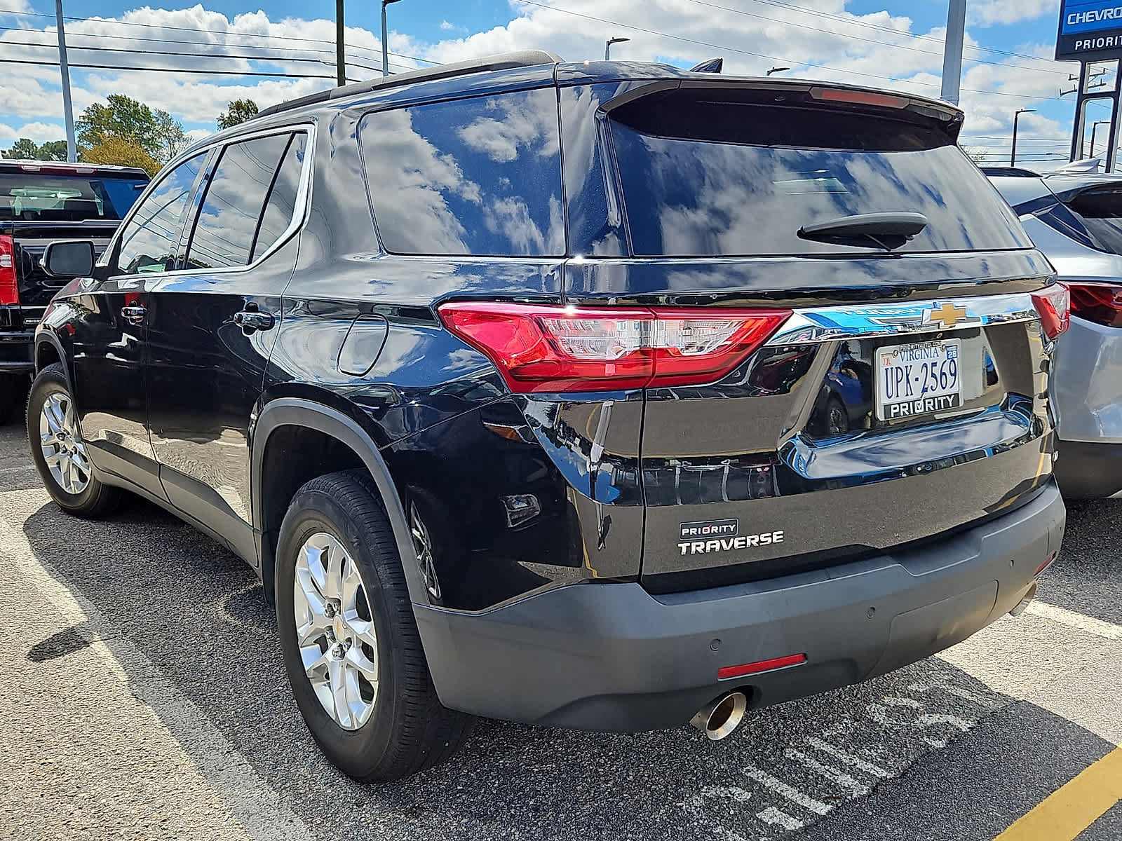 Used 2021 Chevrolet Traverse LT FWD image 4