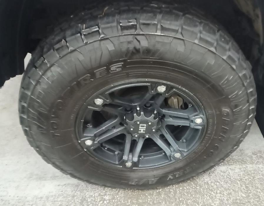 Used 2020 Toyota Tacoma TRD Sport AWD/4WD image 8