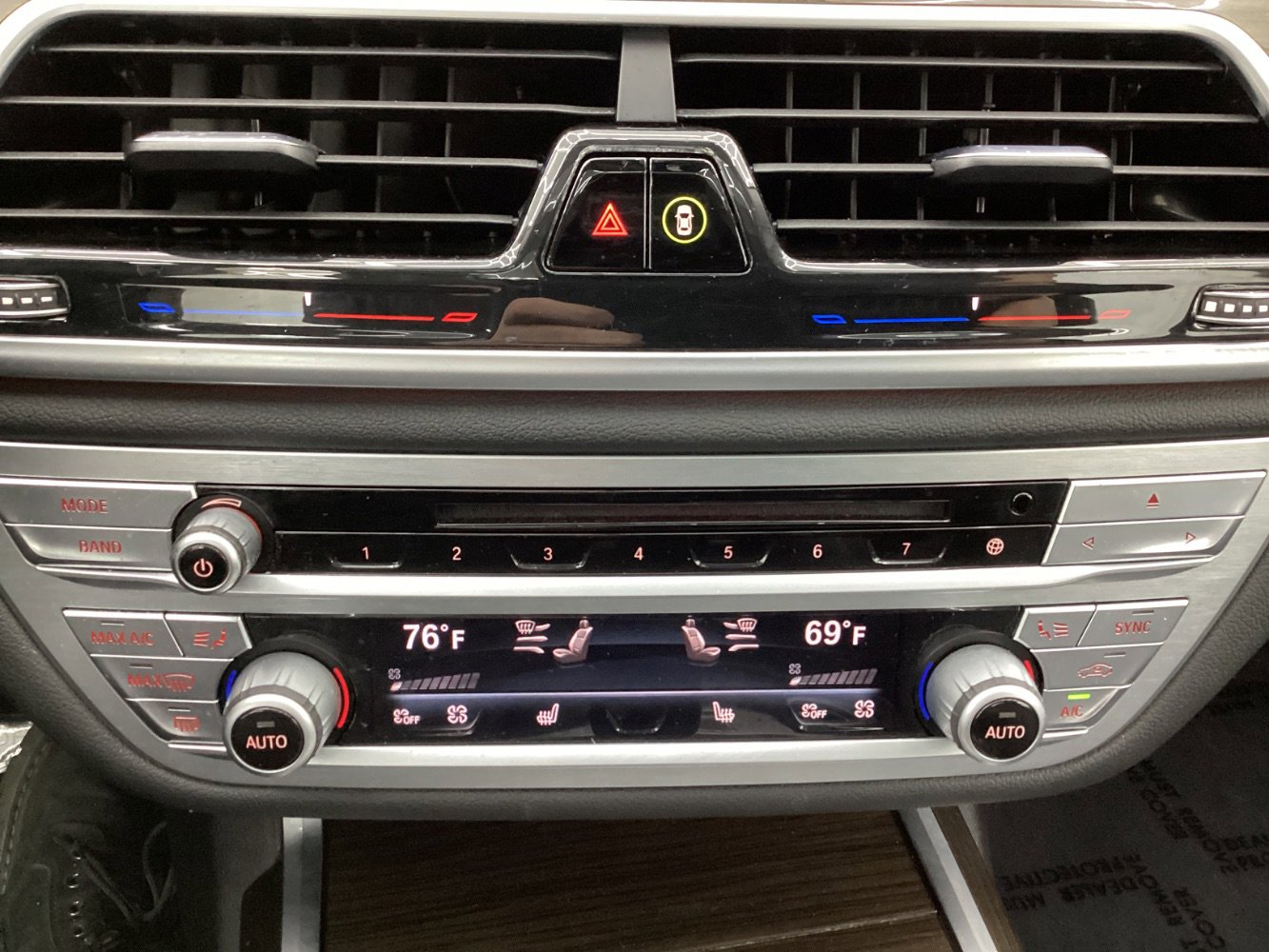 Used 2019 BMW 740i xDrive image 36